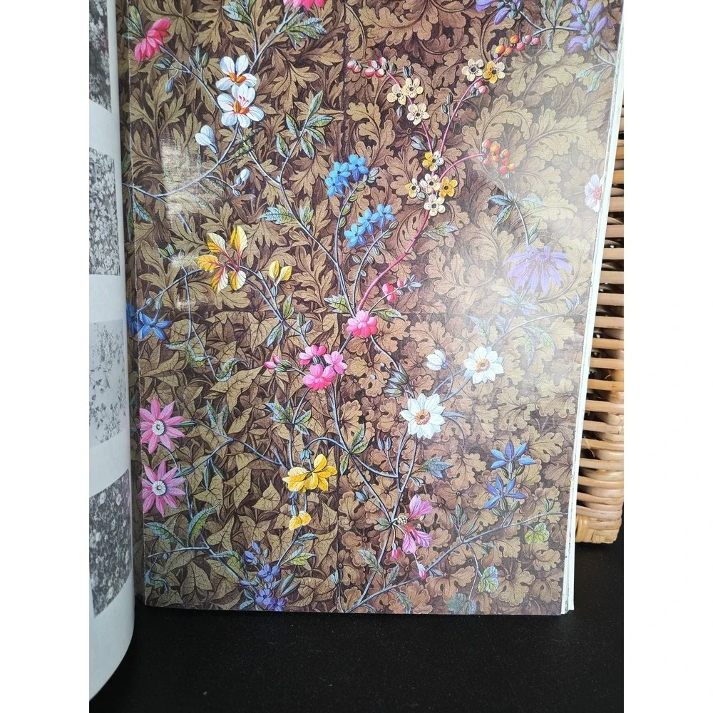 Giftwraps by Artists: English Floral Patterns 18th Century Giftwraps Book USED!